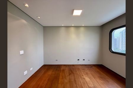 Apartamento à venda com 320m², 4 quartos e 4 vagasSala