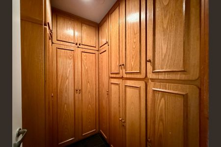 Apartamento à venda com 320m², 4 quartos e 4 vagasQuarto de Serviço