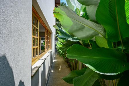 Casa para alugar com 332m², 5 quartos e 3 vagasCorredor Externo