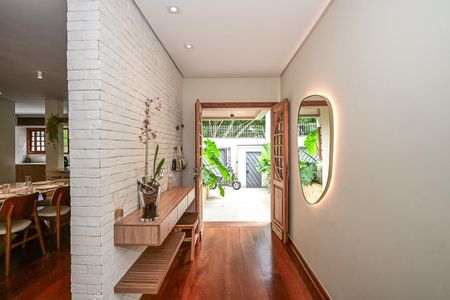 Casa para alugar com 332m², 5 quartos e 3 vagasHall de Entrada