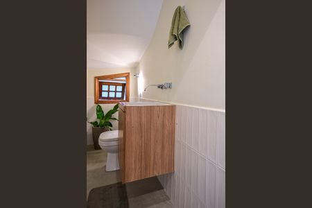 Casa para alugar com 332m², 5 quartos e 3 vagasLavabo