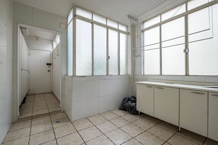 Apartamento para alugar com 160m², 3 quartos e 1 vagaÁrea de Serviço