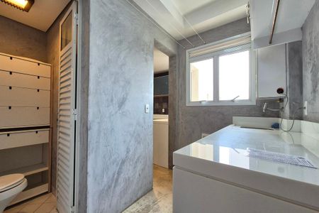 Apartamento para alugar com 127m², 3 quartos e 2 vagasBanheiro de Serviço 