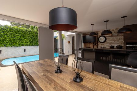 Casa à venda com 380m², 4 quartos e 2 vagasÁrea gourmet