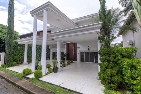 Casa à venda com 380m², 4 quartos e 2 vagasFachada