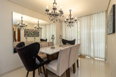 Casa à venda com 380m², 4 quartos e 2 vagasSala