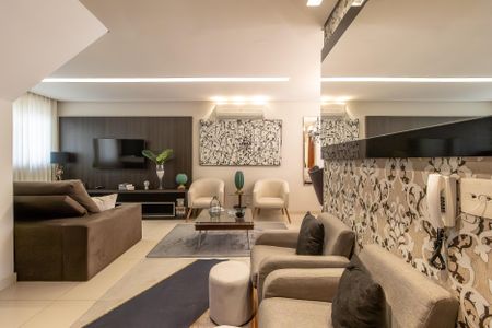 Casa à venda com 380m², 4 quartos e 2 vagasSala