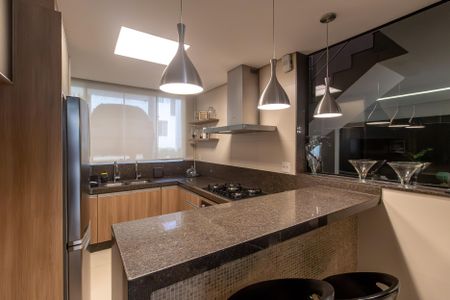 Casa à venda com 380m², 4 quartos e 2 vagasCozinha