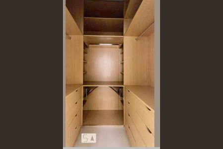 Closet de apartamento para alugar com 3 quartos, 126m² em Ipanema, Rio de Janeiro