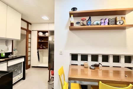 Apartamento à venda com 115m², 3 quartos e 1 vaga Apartamento à venda com 115m², 3 quartos e 1 vagaCozinha