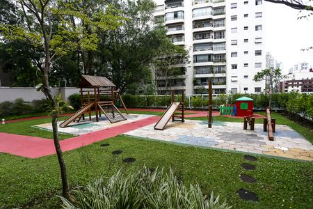 Apartamento à venda com 126m², 3 quartos e 3 vagasÁrea comum - Playground
