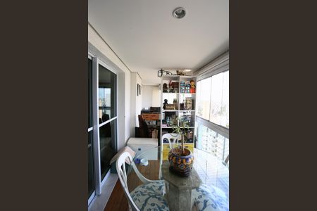 Apartamento à venda com 126m², 3 quartos e 3 vagasvaranda