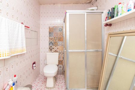 Banheiro do Quarto 1 de casa à venda com 4 quartos, 173m² em Medianeira, Porto Alegre