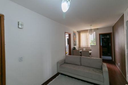 Apartamento à venda com 3 quartos, 68m² em Parque São Pedro, Belo Horizonte