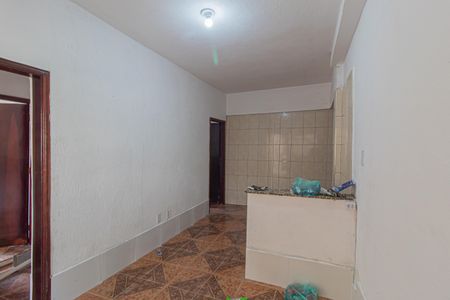 Casa para alugar com 70m², 2 quartos e sem vaga Casa para alugar com 70m², 2 quartos e sem vagaSala