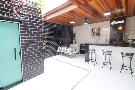 Casa à venda com 125m², 3 quartos e 2 vagasChurrasqueira