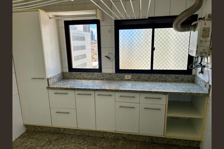 Apartamento à venda com 4 quartos, 130m² em Pompeia, São Paulo