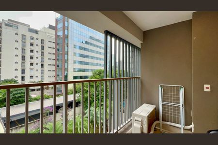 Studio para alugar com 28m², 1 quarto e sem vaga Studio para alugar com 28m², 1 quarto e sem vagaVaranda