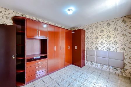 Casa para alugar com 100m², 2 quartos e 2 vagasQuarto 2