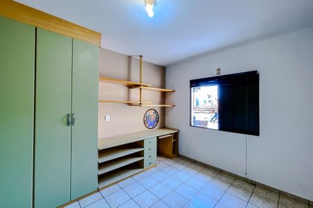 Casa para alugar com 100m², 2 quartos e 2 vagasQuarto 1