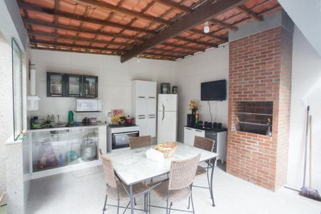 Casa para alugar com 76m², 3 quartos e 1 vagaCozinha