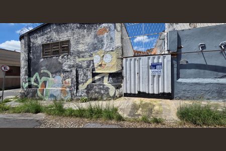 Casa à venda com 200m², 2 quartos e 8 vagas Casa à venda com 200m², 2 quartos e 8 vagasPlaquinha instalada