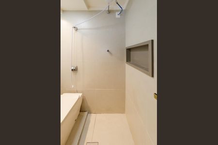 Casa à venda com 200m², 2 quartos e 8 vagas Casa à venda com 200m², 2 quartos e 8 vagasBanheiro