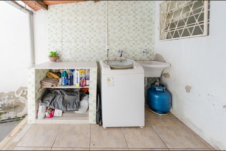 Casa à venda com 200m², 2 quartos e 8 vagas Casa à venda com 200m², 2 quartos e 8 vagasÁrea de serviço