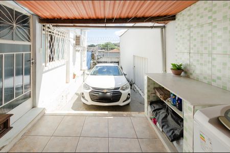 Casa à venda com 200m², 2 quartos e 8 vagas Casa à venda com 200m², 2 quartos e 8 vagasÁrea de serviço