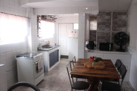 Casa à venda com 300m², 5 quartos e 1 vagaCozinha