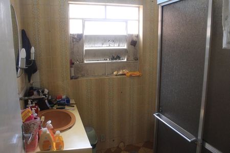 Casa à venda com 300m², 5 quartos e 1 vagaBanheiro 2