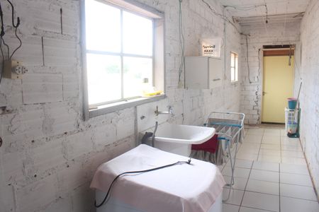 Casa à venda com 300m², 5 quartos e 1 vagaÁrea de Serviço