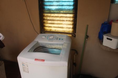 Casa à venda com 300m², 5 quartos e 1 vagaÁrea de Serviço 2