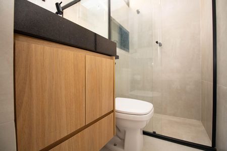 Banheiro da Suíte de kitnet/studio para alugar com 1 quarto, 30m² em Asa Norte, Brasília