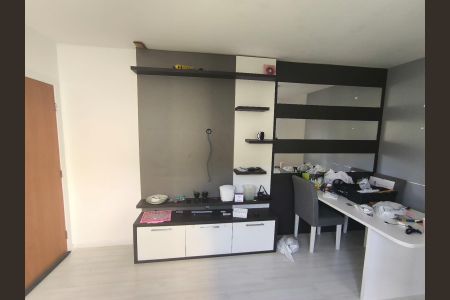 Sala de apartamento para alugar com 3 quartos, 56m² em Santa Cândida, Curitiba