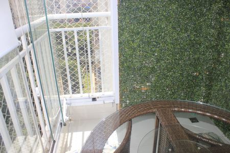 Apartamento à venda com 71m², 3 quartos e 2 vagasVaranda 