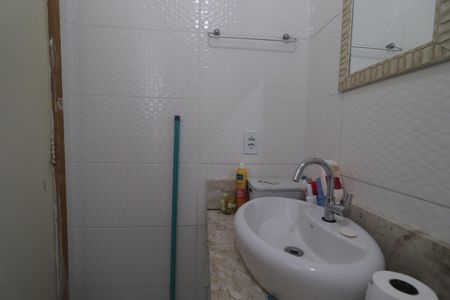 Casa à venda com 112m², 3 quartos e 2 vagasBanheiro