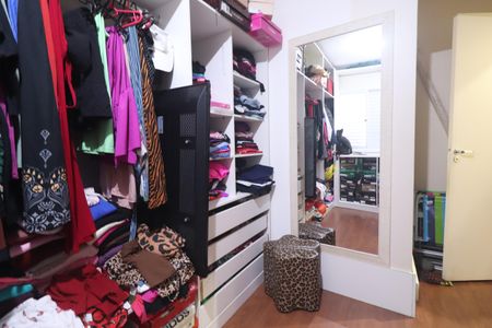 Casa à venda com 112m², 3 quartos e 2 vagasQuarto 03/closet