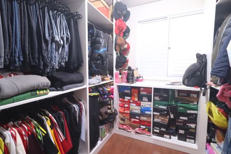 Casa à venda com 112m², 3 quartos e 2 vagasQuarto 03/closet