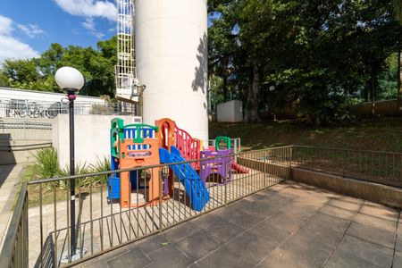 Apartamento à venda com 42m², 2 quartos e 1 vaga Apartamento à venda com 42m², 2 quartos e 1 vagaÁrea comum - Playground