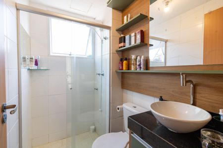Apartamento à venda com 42m², 2 quartos e 1 vaga Apartamento à venda com 42m², 2 quartos e 1 vagaBanheiro