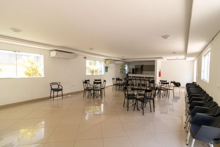 Apartamento à venda com 42m², 2 quartos e 1 vaga Apartamento à venda com 42m², 2 quartos e 1 vagaÁrea comum - Salão de festas