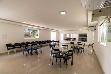 Apartamento à venda com 42m², 2 quartos e 1 vaga Apartamento à venda com 42m², 2 quartos e 1 vagaÁrea comum - Salão de festas