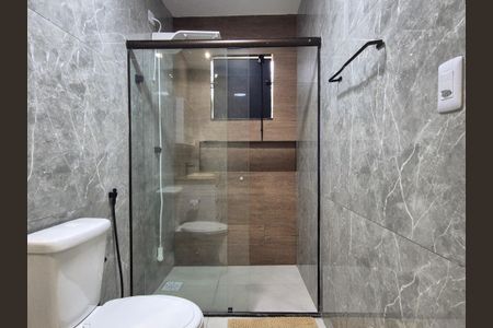 Casa de condomínio para alugar com 300m², 2 quartos e 3 vagas Casa de condomínio para alugar com 300m², 2 quartos e 3 vagasBanheiro suite