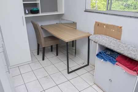 Quarto 1 de apartamento para alugar com 2 quartos, 47m² em Paciência, Rio de Janeiro