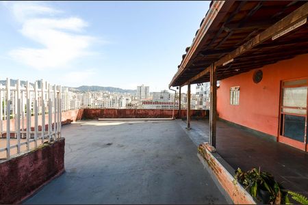 Varanda de apartamento à venda com 5 quartos, 250m² em Sagrada Família, Belo Horizonte