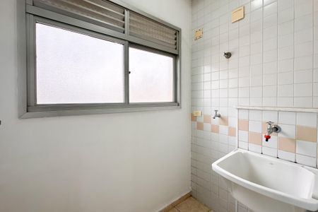 Apartamento para alugar com 75m², 3 quartos e 1 vagaÁrea de Serviço