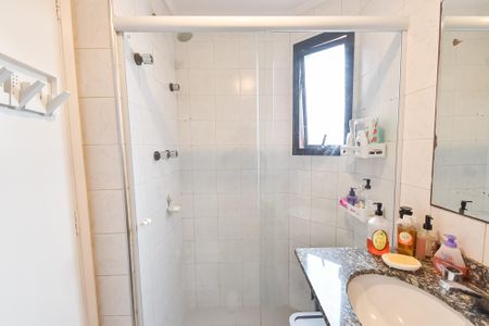 Apartamento à venda com 70m², 2 quartos e 1 vagaBanheiro da suíte