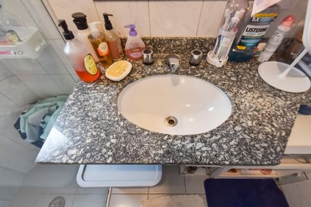 Apartamento à venda com 70m², 2 quartos e 1 vagaBanheiro da suíte