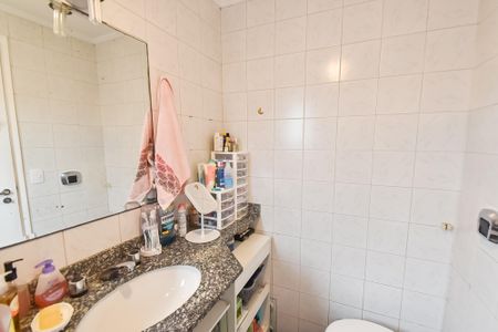 Apartamento à venda com 70m², 2 quartos e 1 vagaBanheiro da suíte